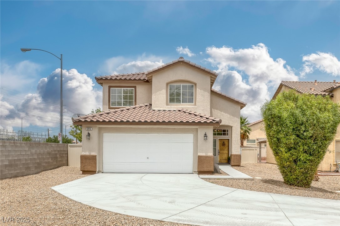 5816 Glory Canyon Way Property Photo 3