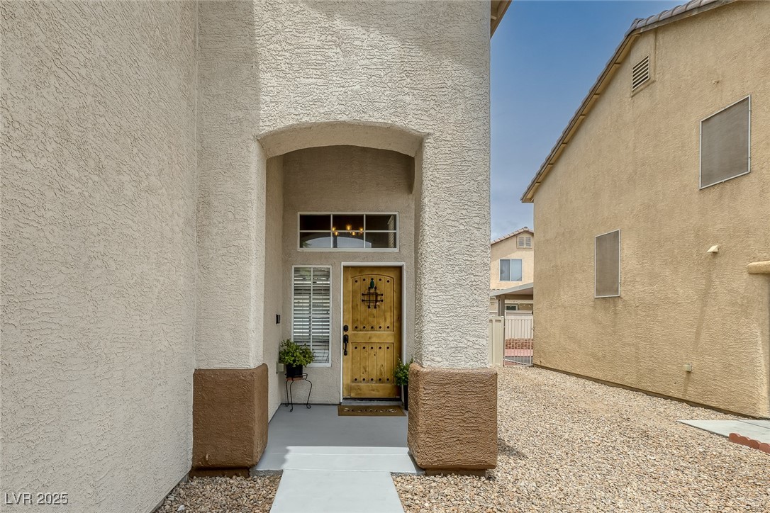 5816 Glory Canyon Way Property Photo 4
