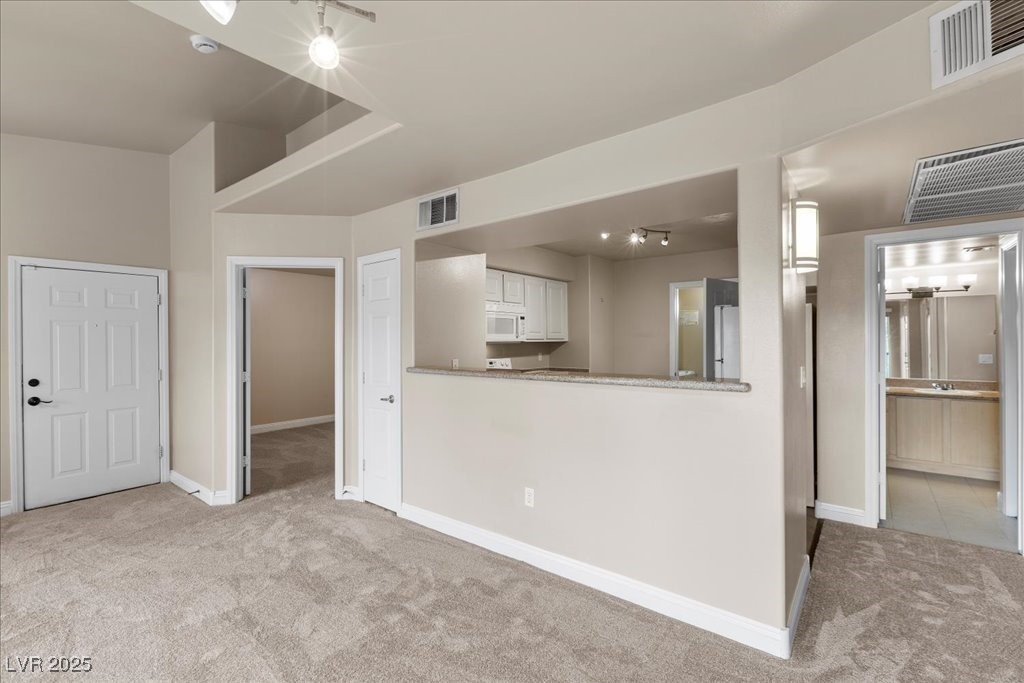 8000 Badura Avenue 2028 Property Photo 6