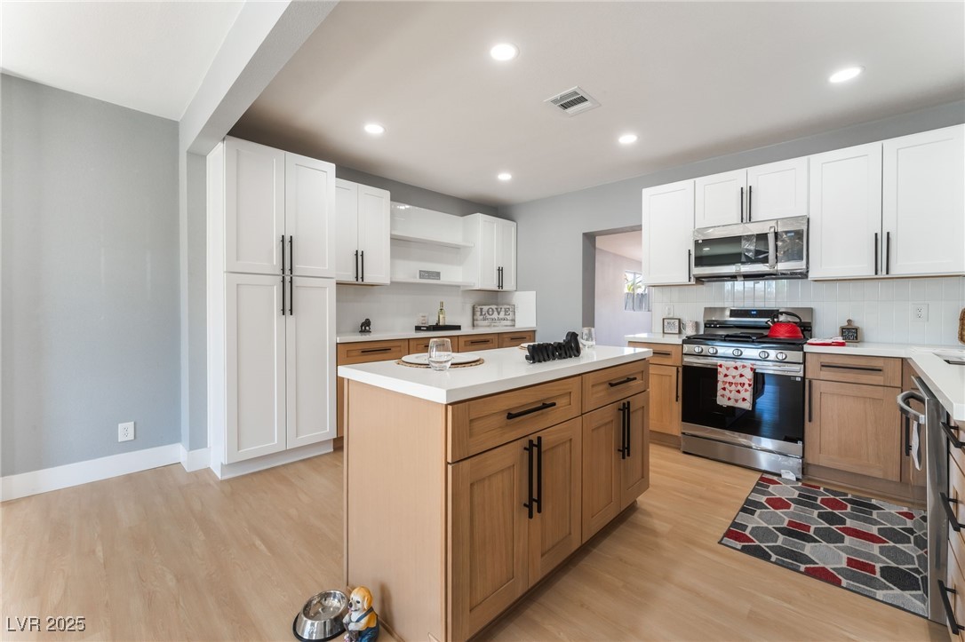 915 Melrose Drive Property Photo 1