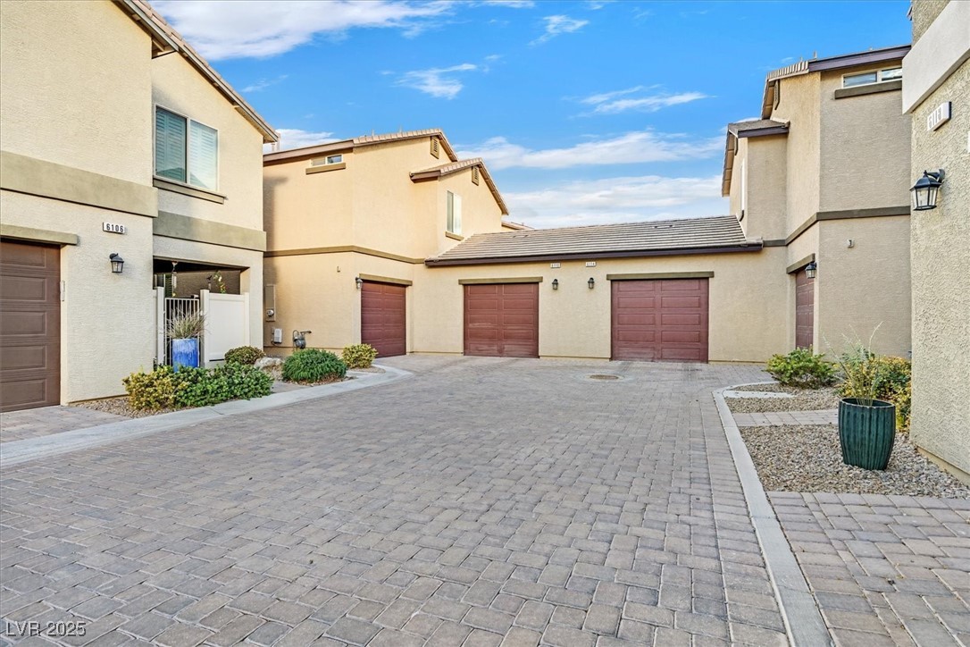 6110 Scarlet Leaf Street Property Photo 22