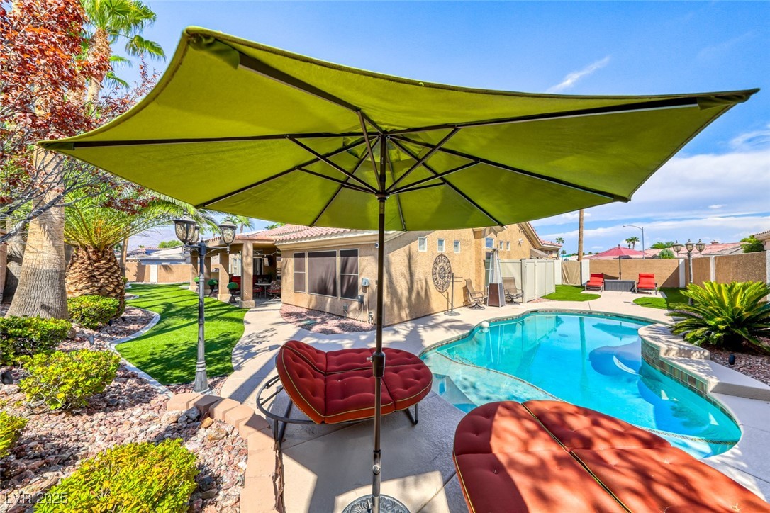 7311 Chaparral Cove Lane Property Photo 3