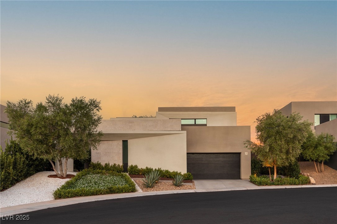 12 Desert Lake Lane Property Photo 2