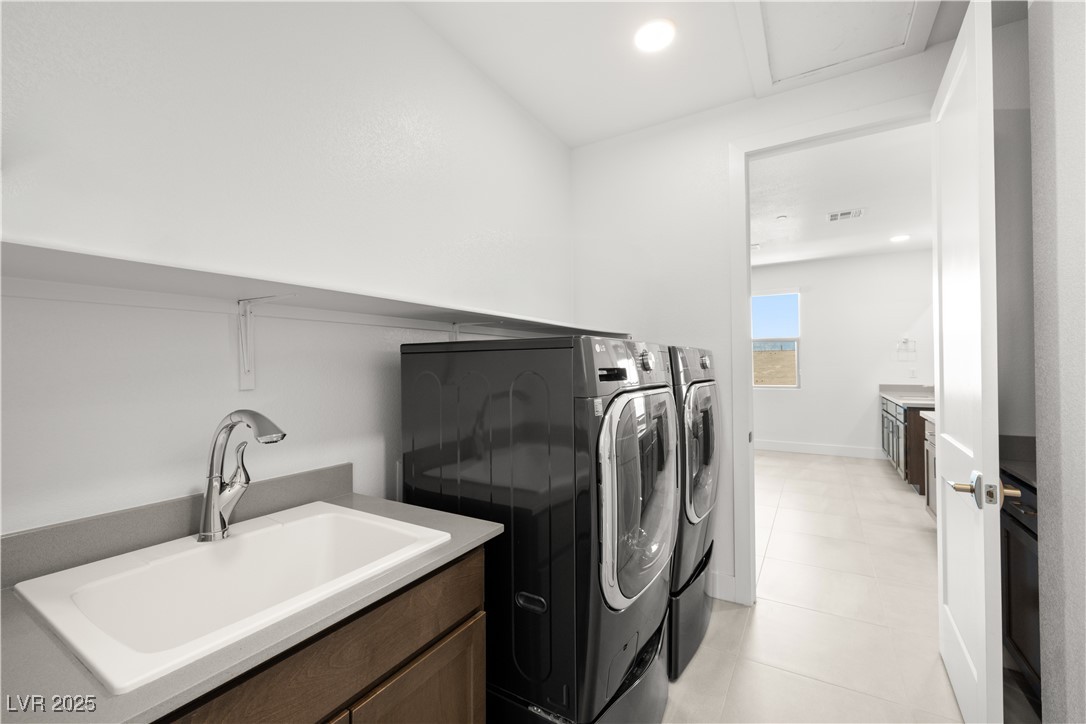 12039 Rockview Point Street Property Photo 24