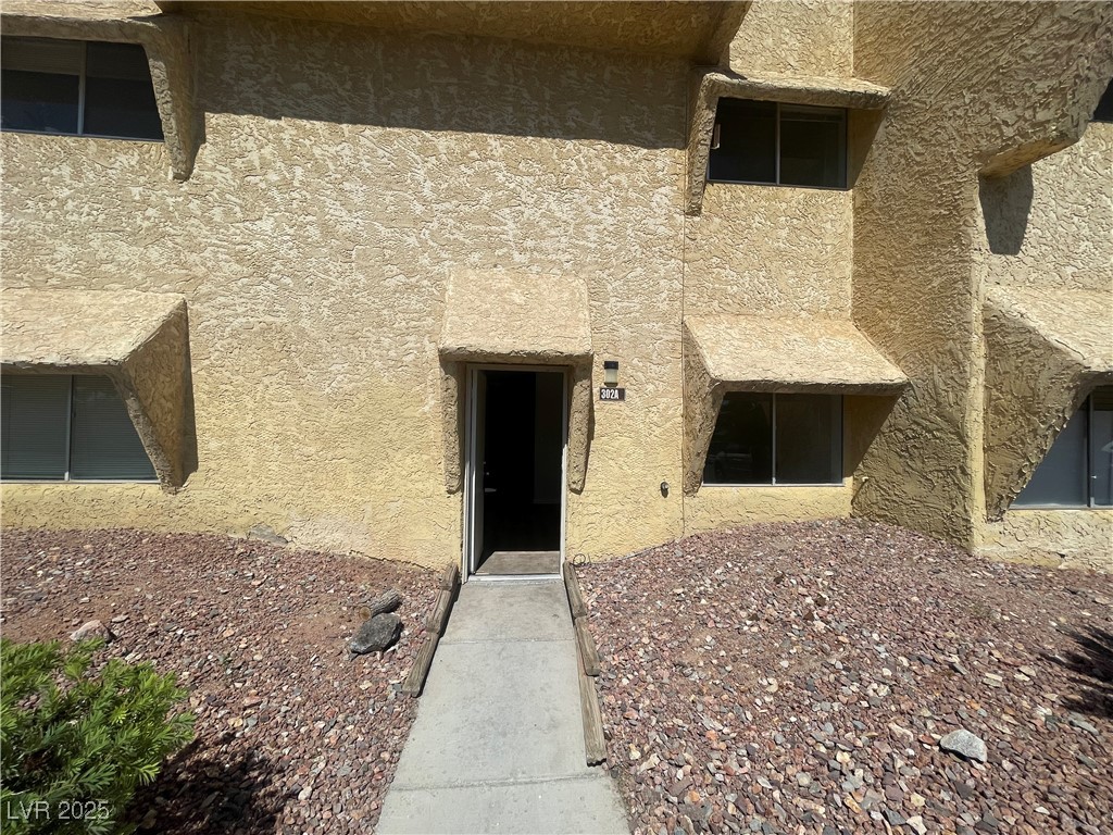 1303 Darlene Way 302a Property Photo 1
