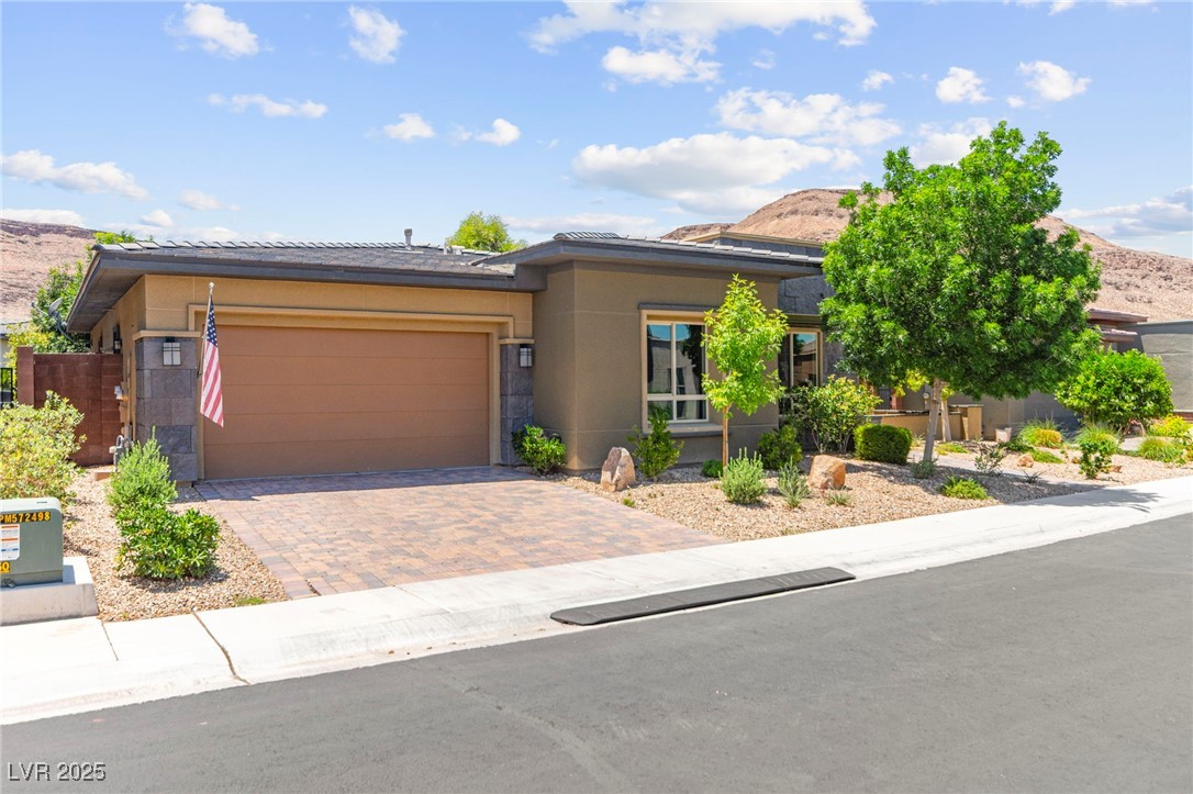 6810 Silver Crescent Street Property Photo 1