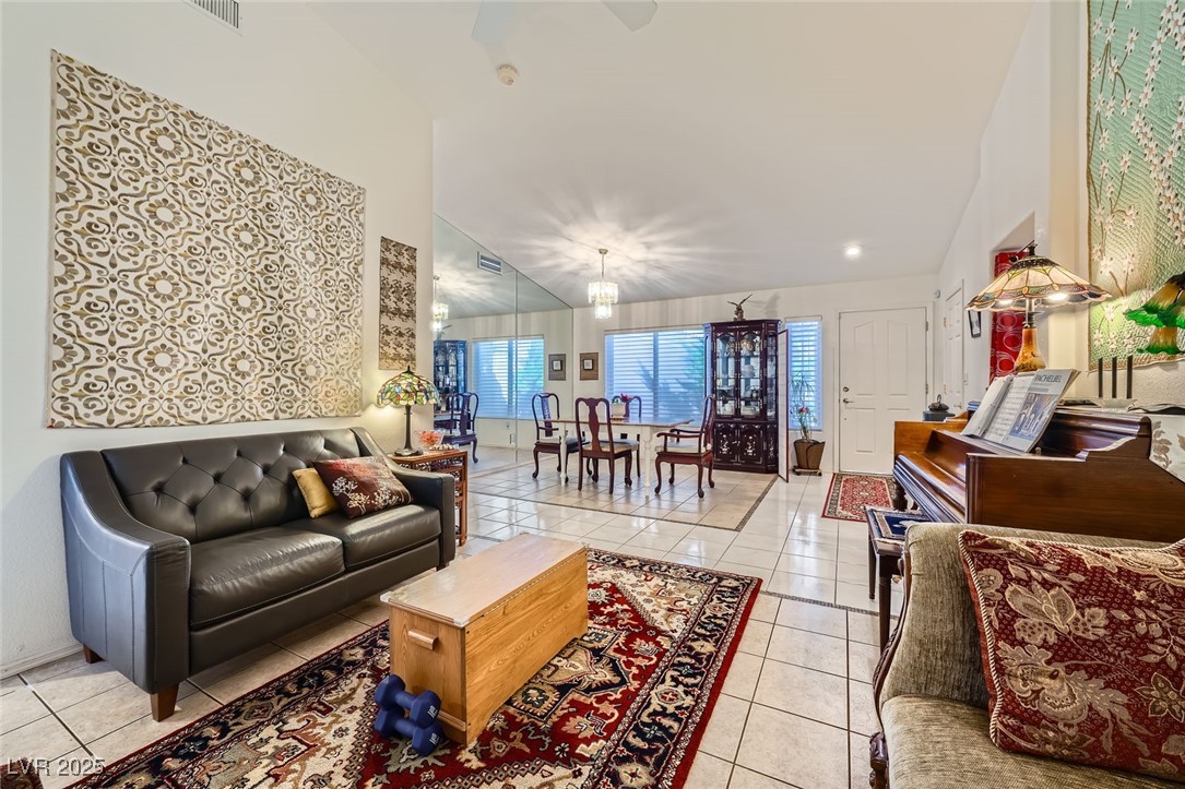 2401 Ocean Edge Court Property Photo 9