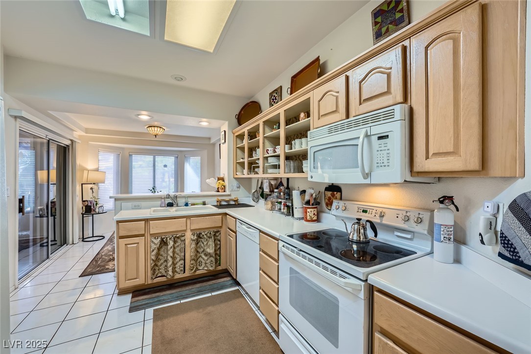 2401 Ocean Edge Court Property Photo 14