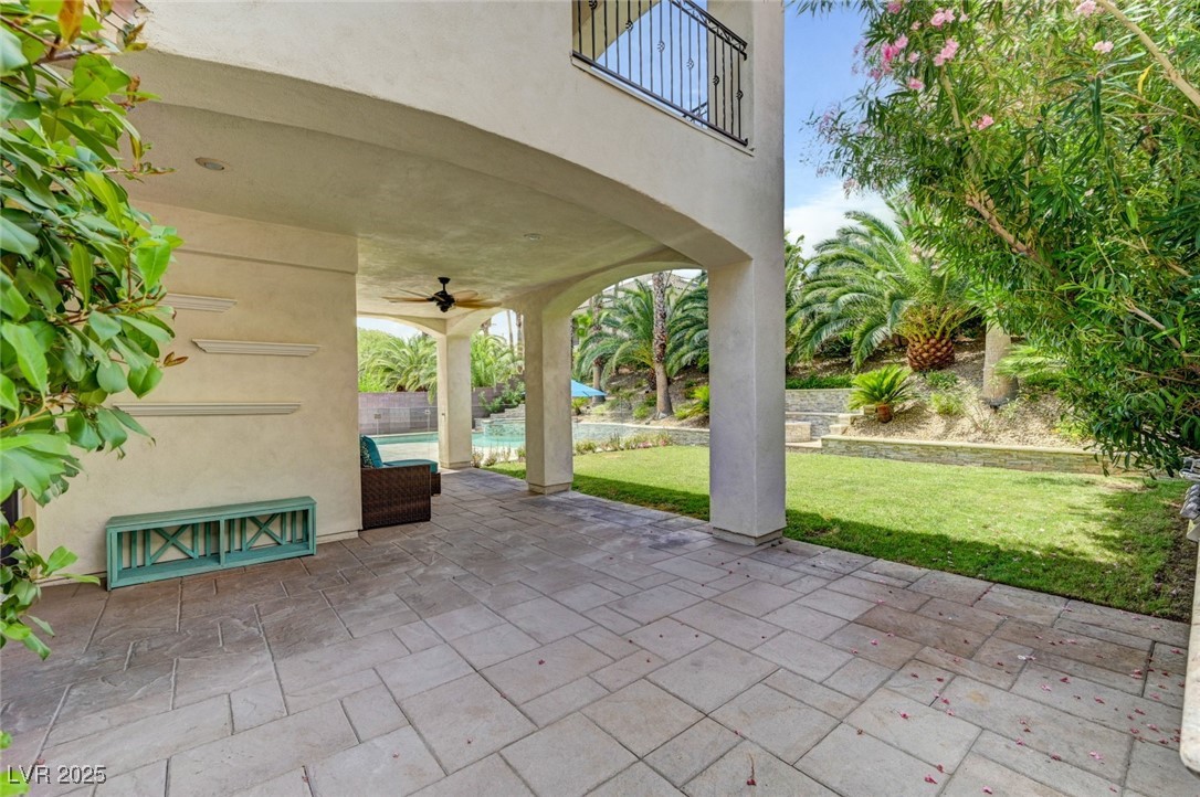 9813 Edgeview Place Property Photo 15