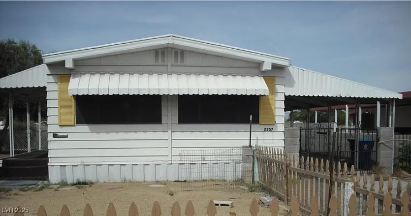 2257 Toiyabe Street Property Photo 1