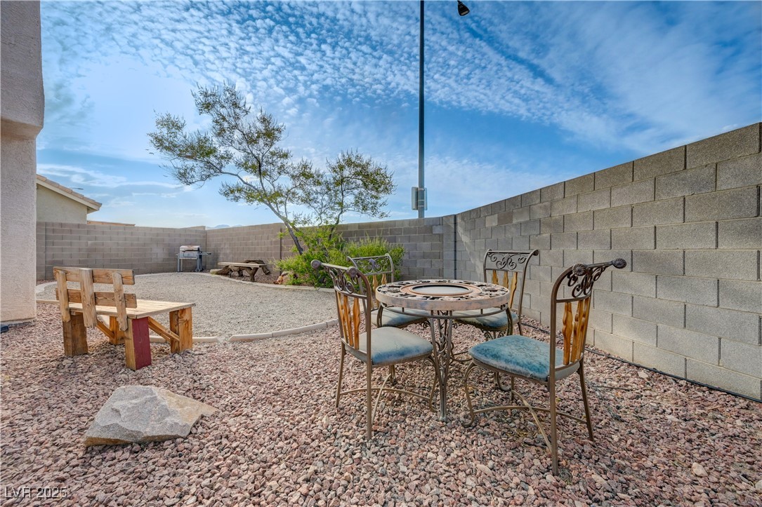 7528 Golden Yucca Drive Property Photo 53