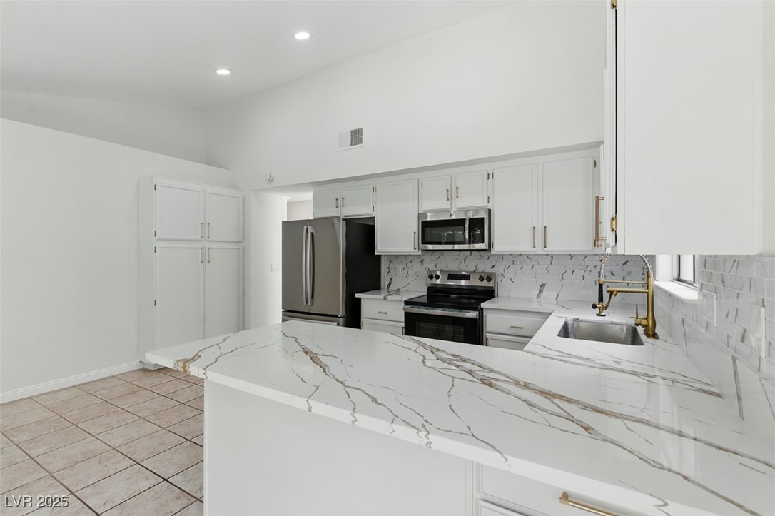 9116 Cypress Point Way Property Photo 10