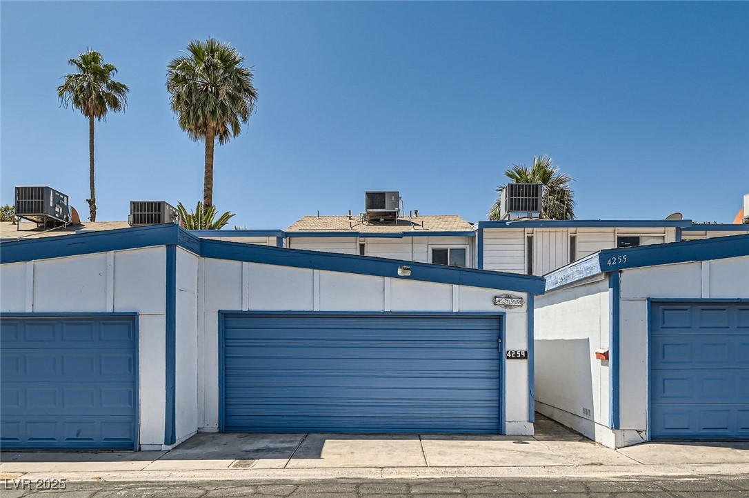 4259 Kona Coast Way Property Photo 1