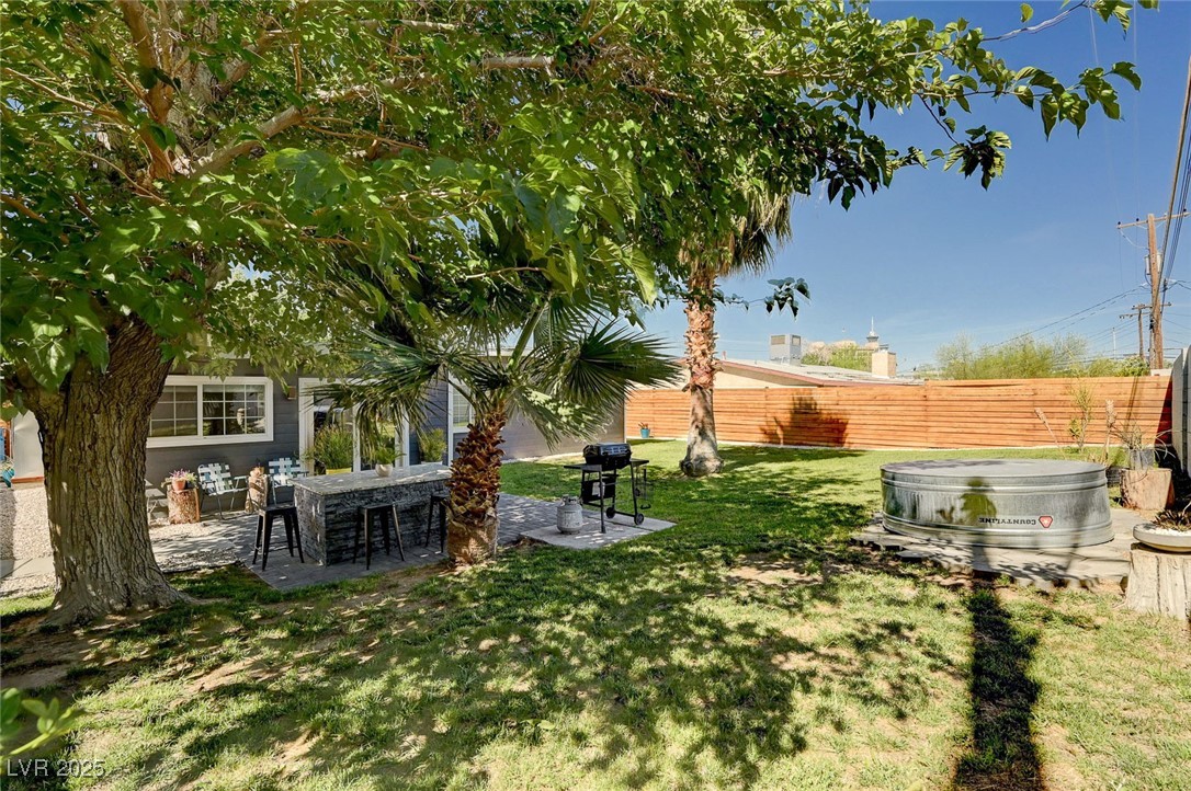 3013 Roseville Way Property Photo 39