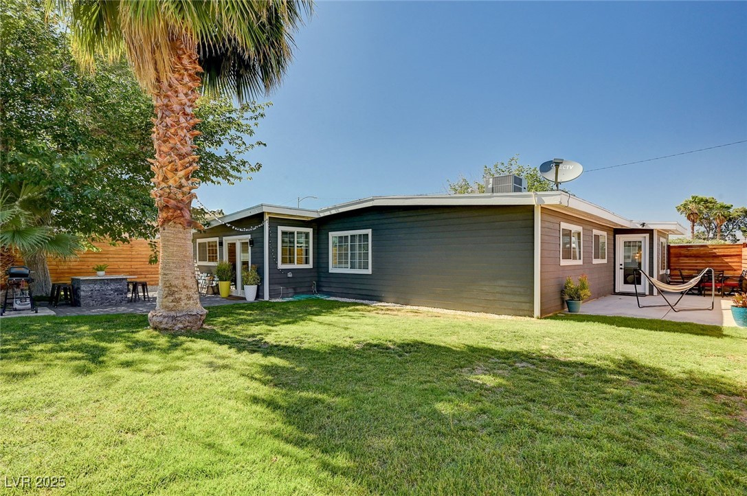 3013 Roseville Way Property Photo 44