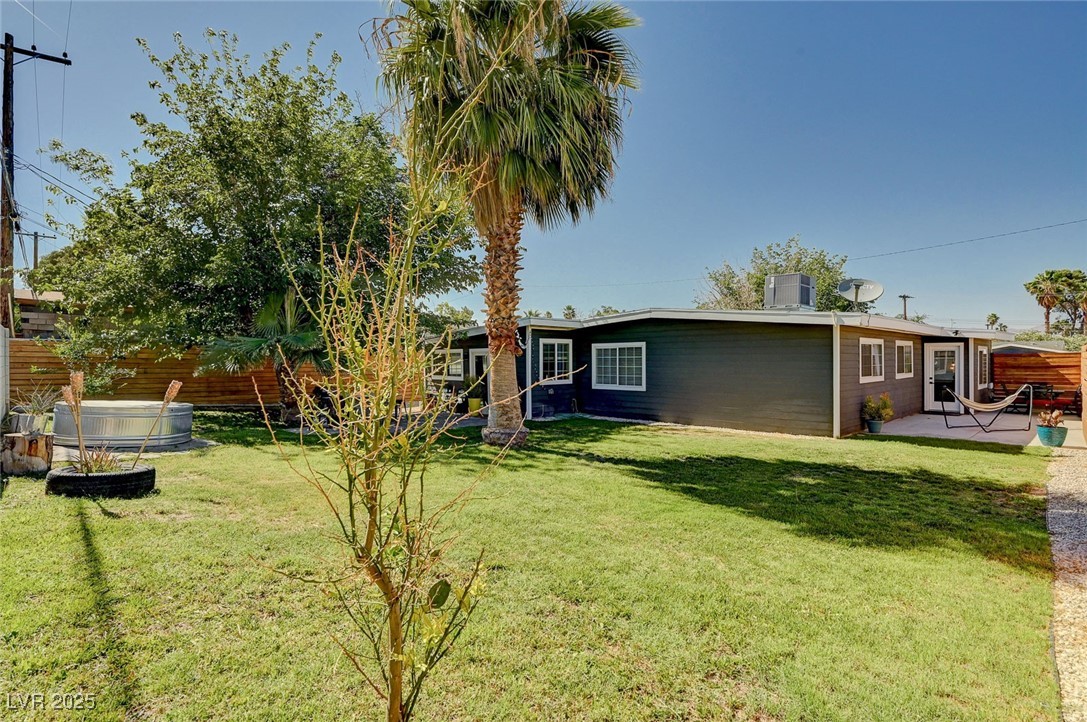 3013 Roseville Way Property Photo 45