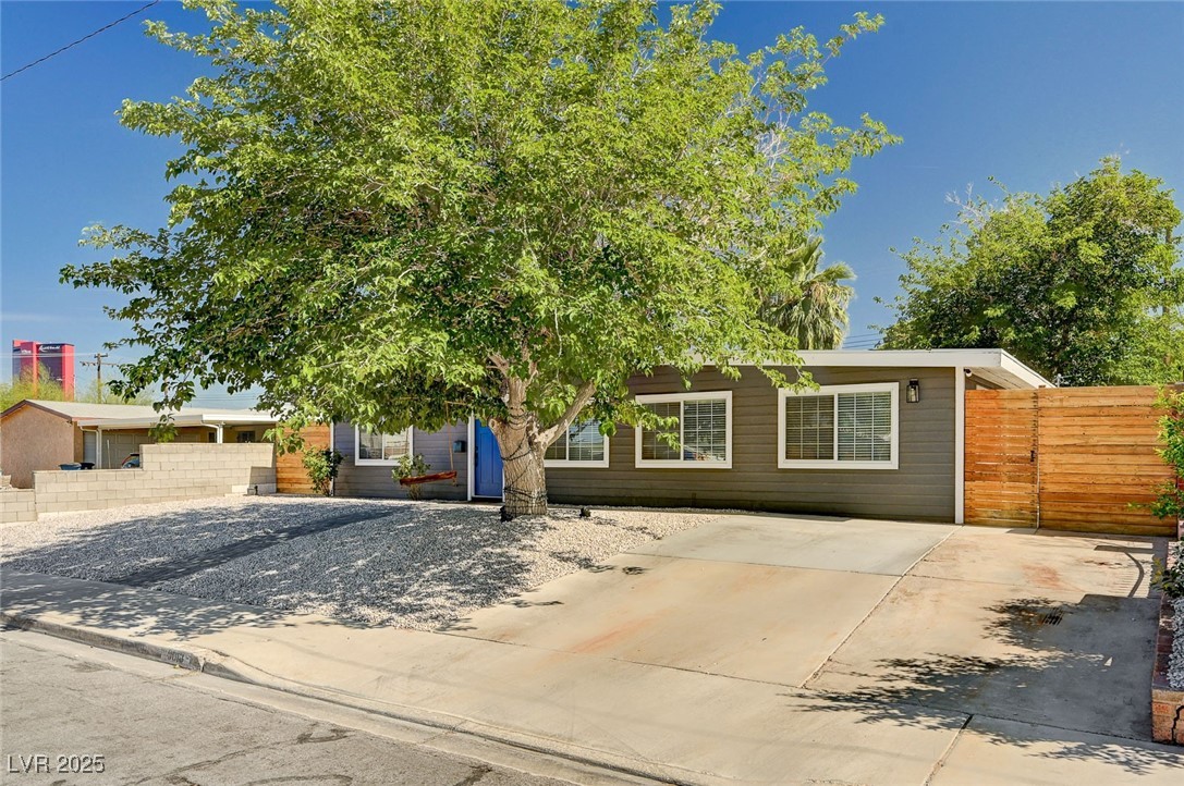 3013 Roseville Way Property Photo 47