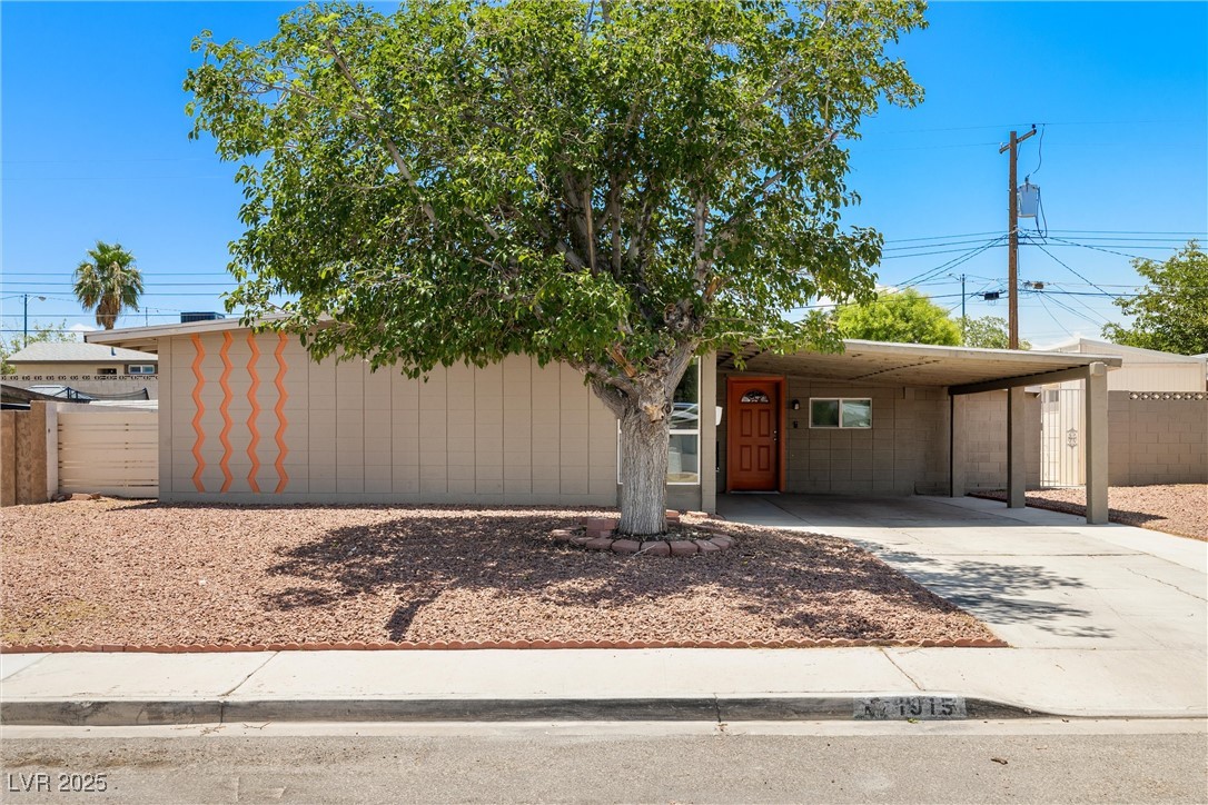 1915 Balboa Avenue Property Photo 1
