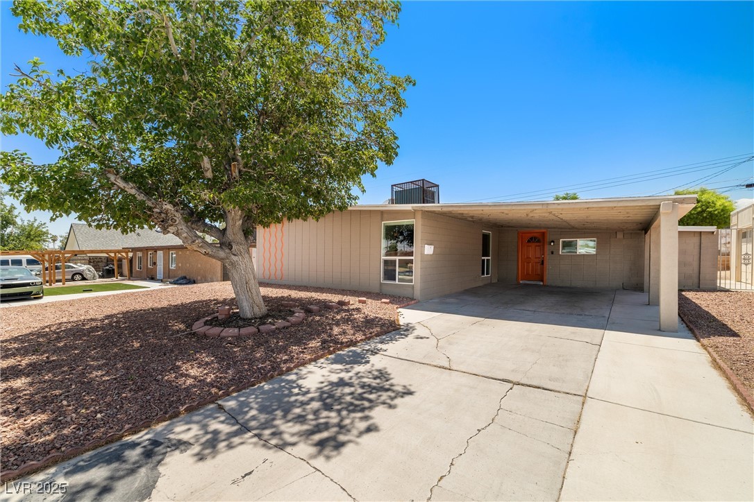 1915 Balboa Avenue Property Photo 2