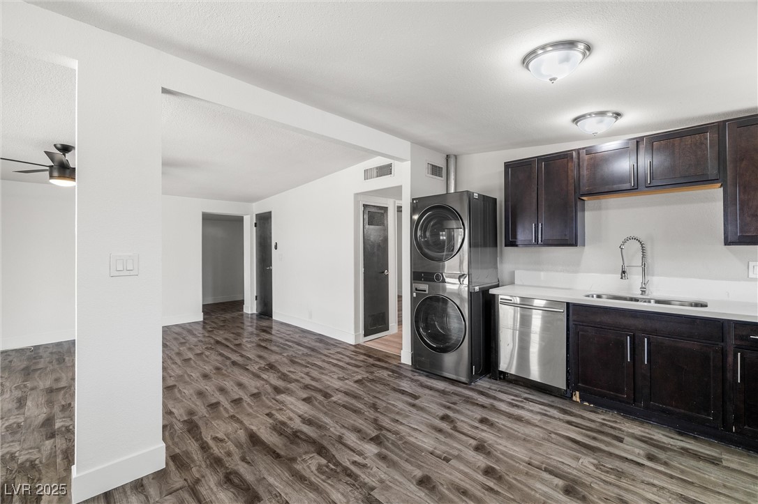 1915 Balboa Avenue Property Photo 10
