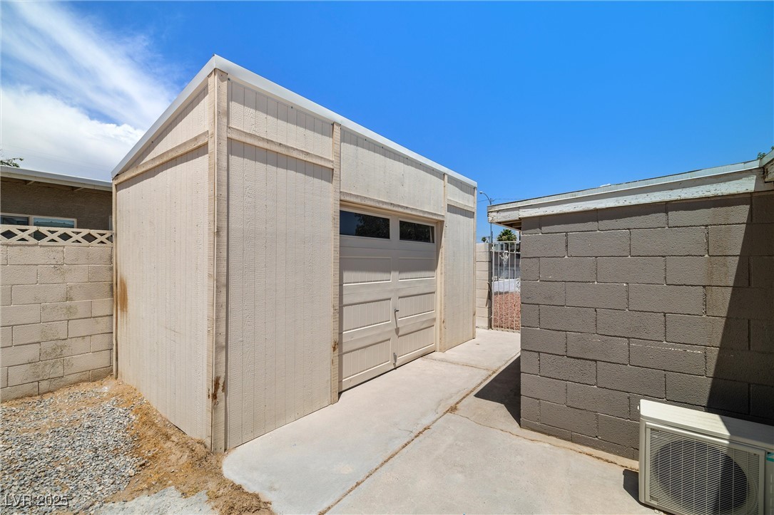 1915 Balboa Avenue Property Photo 29
