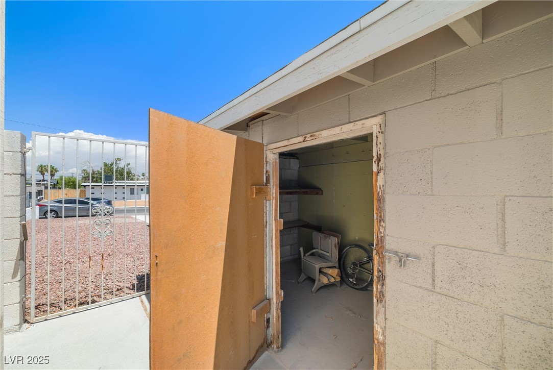 1915 Balboa Avenue Property Photo 30
