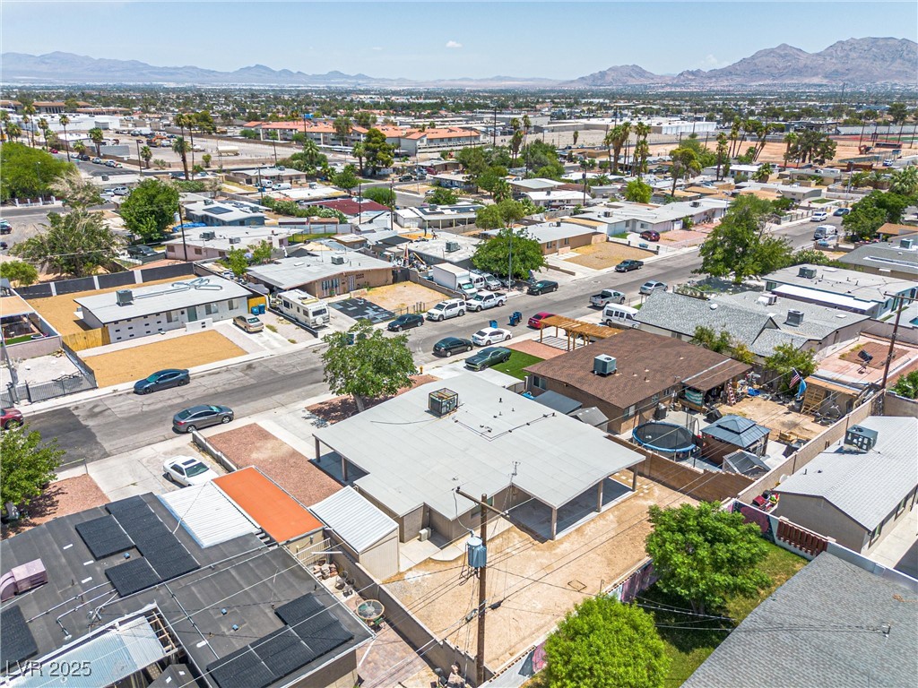 1915 Balboa Avenue Property Photo 33