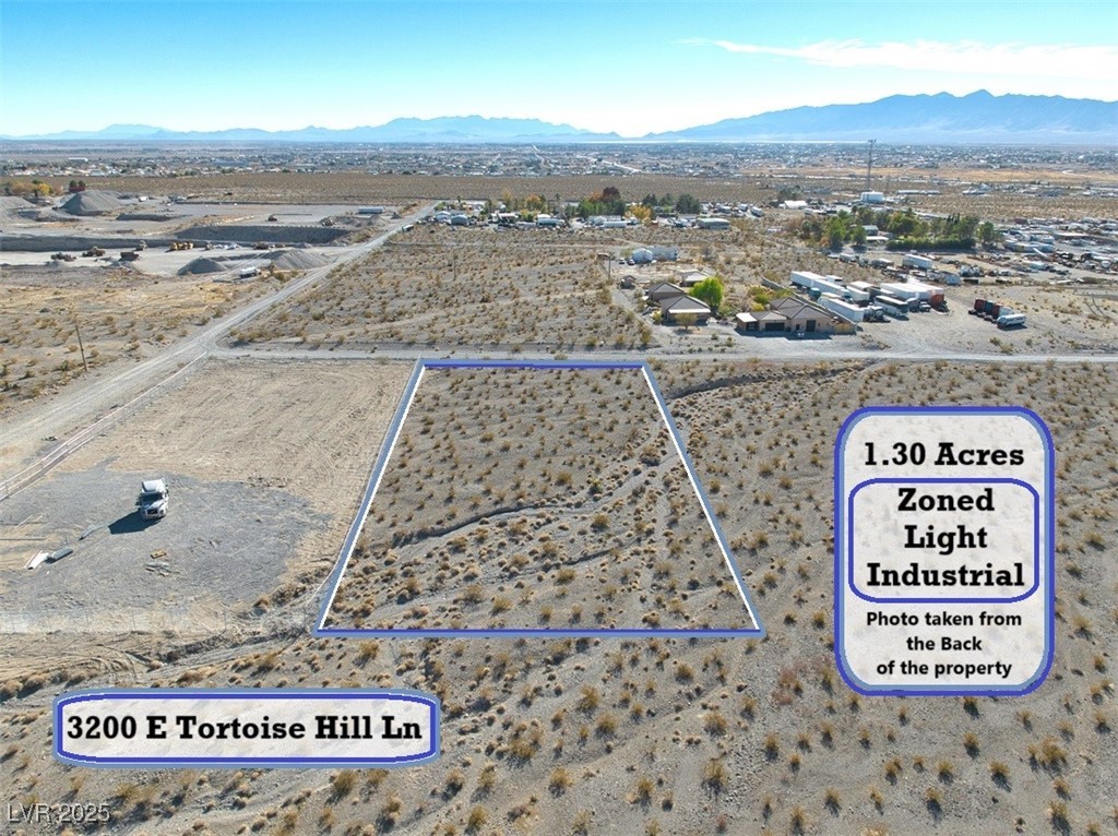3200 East Tortoise Hill Lane Property Photo 1