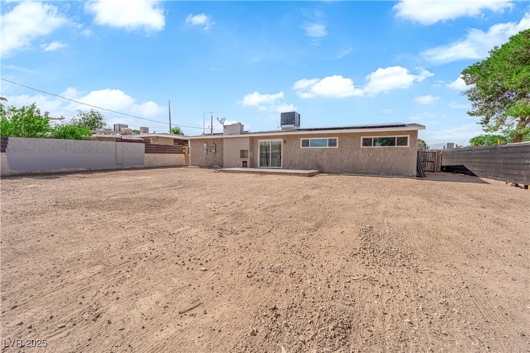 3509 Navajo Way Property Photo 6