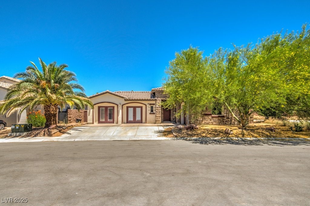 5396 Splendido Avenue Property Photo