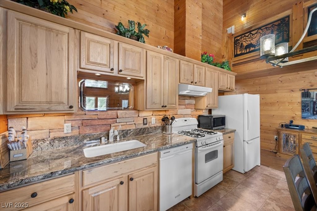 4830 Silver Tip Way Property Photo 14