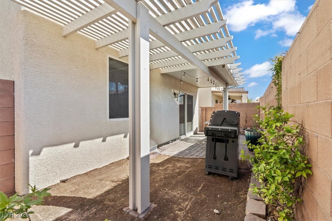 5667 Foxglove Field Street Property Photo 29