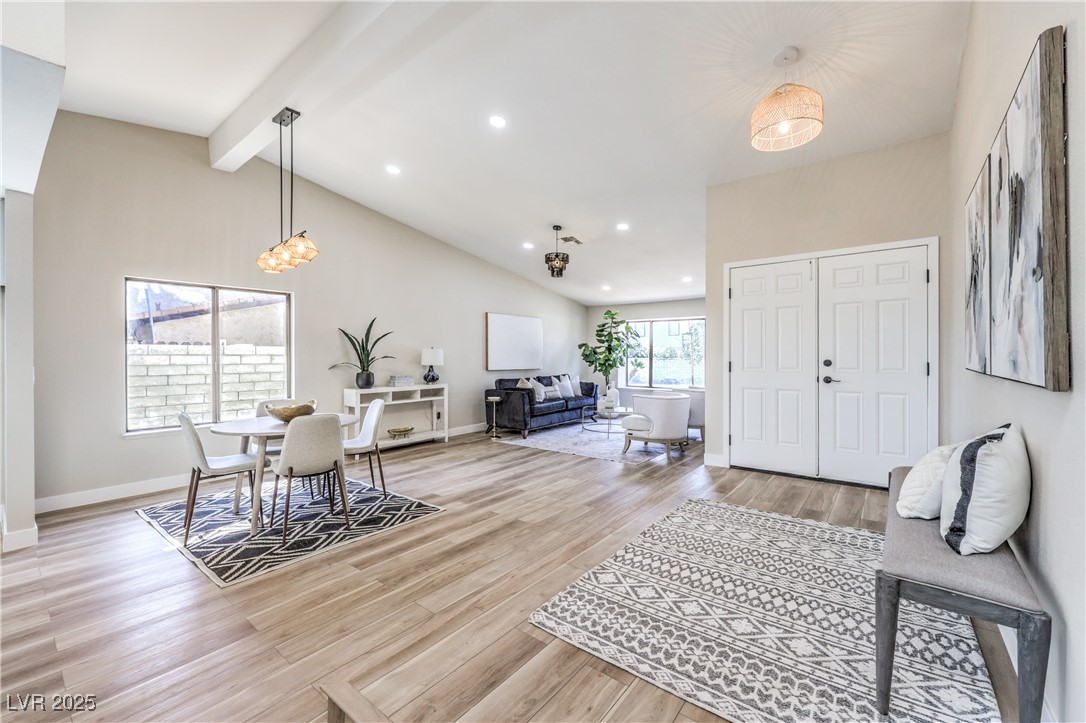 2504 La Solana Way Property Photo 10