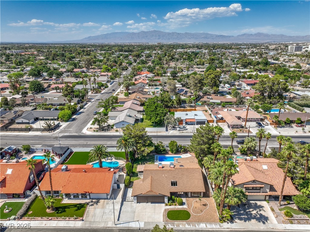 2504 La Solana Way Property Photo 26