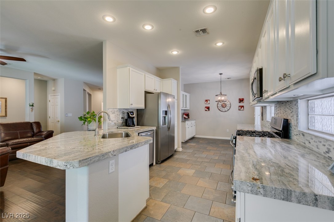 2111 Tiger Links Drive Property Photo 12