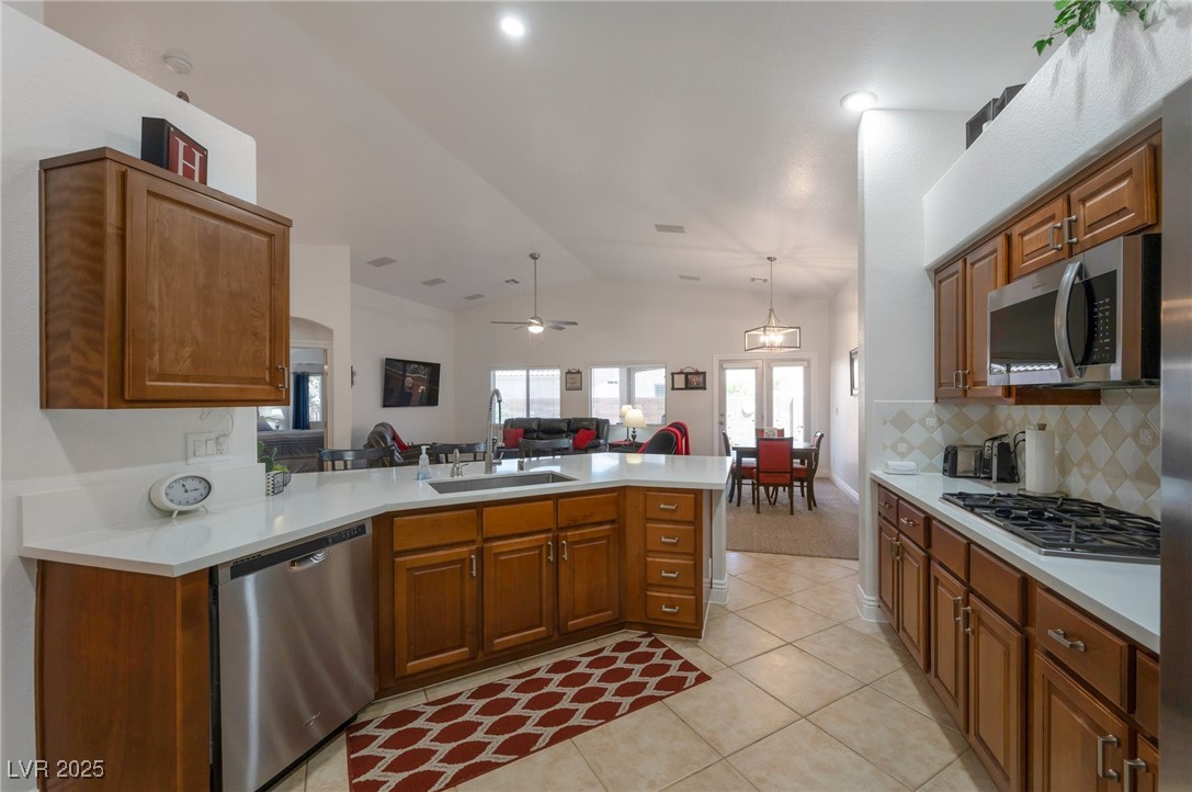 2640 Torch Avenue Property Photo 16