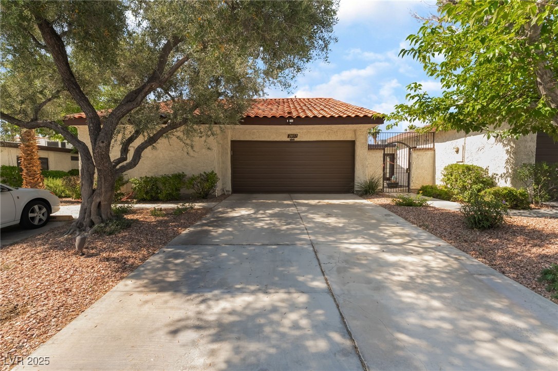 2857 San Lago Court Property Photo 1