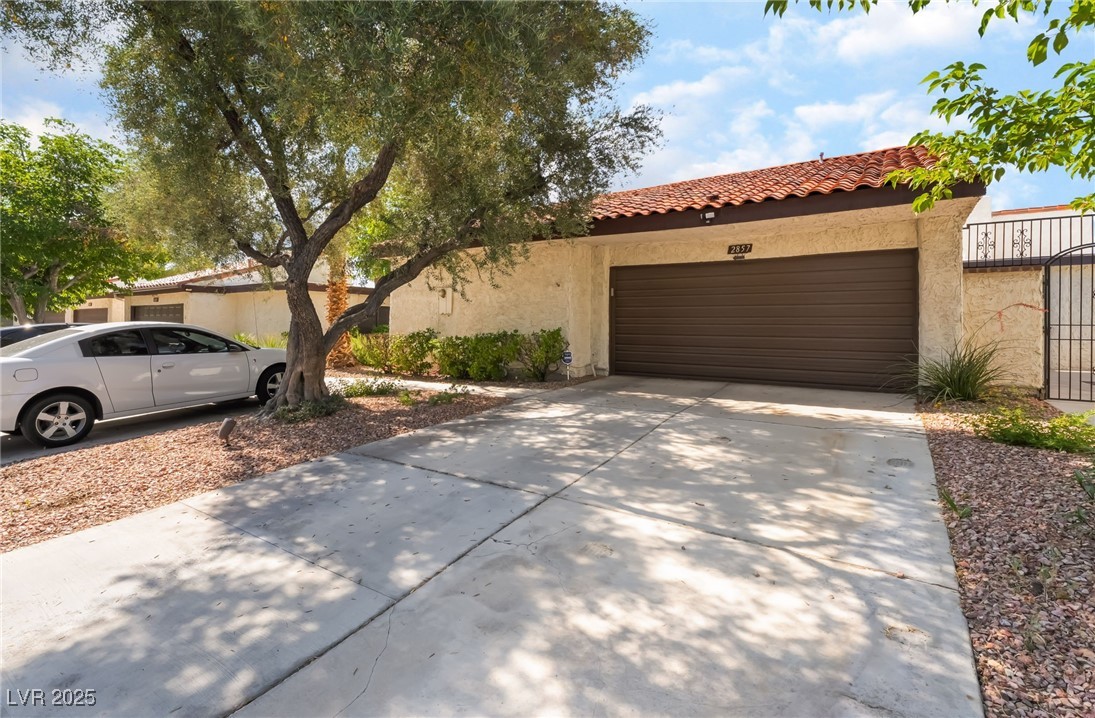 2857 San Lago Court Property Photo 2