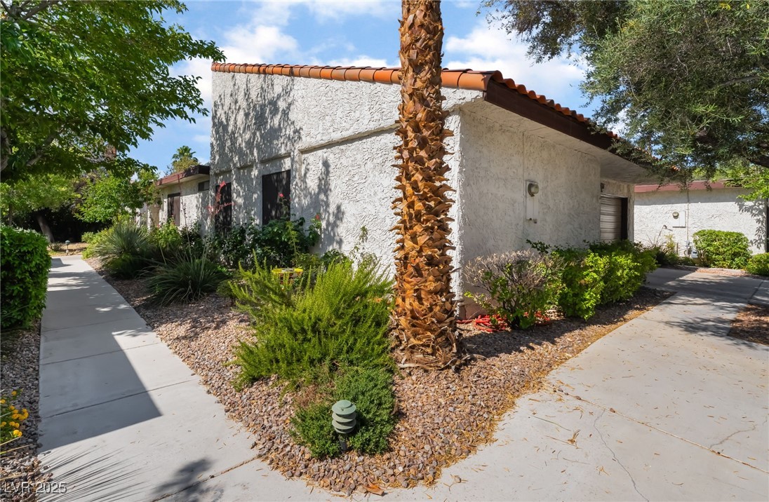 2857 San Lago Court Property Photo 3