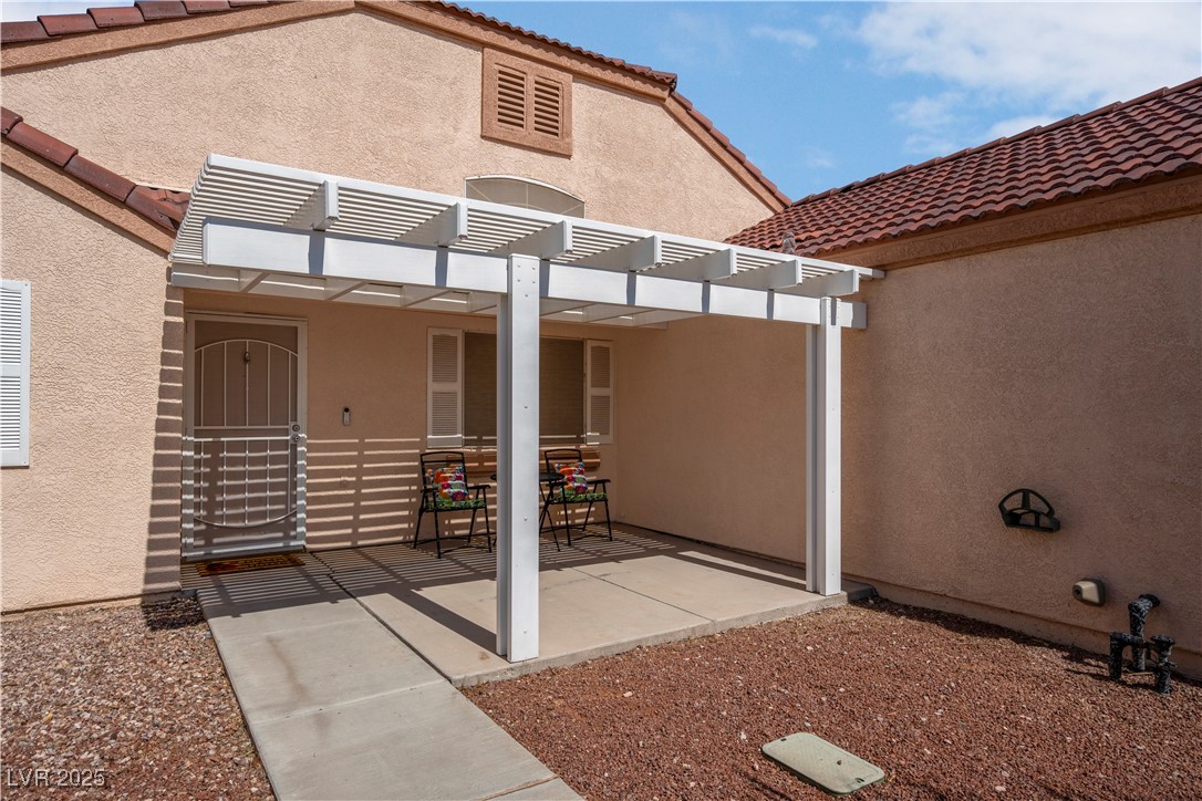 6138 Crystal Flower Way Property Photo 5