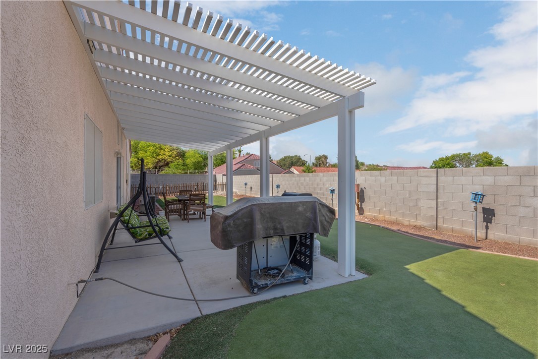 6138 Crystal Flower Way Property Photo 38