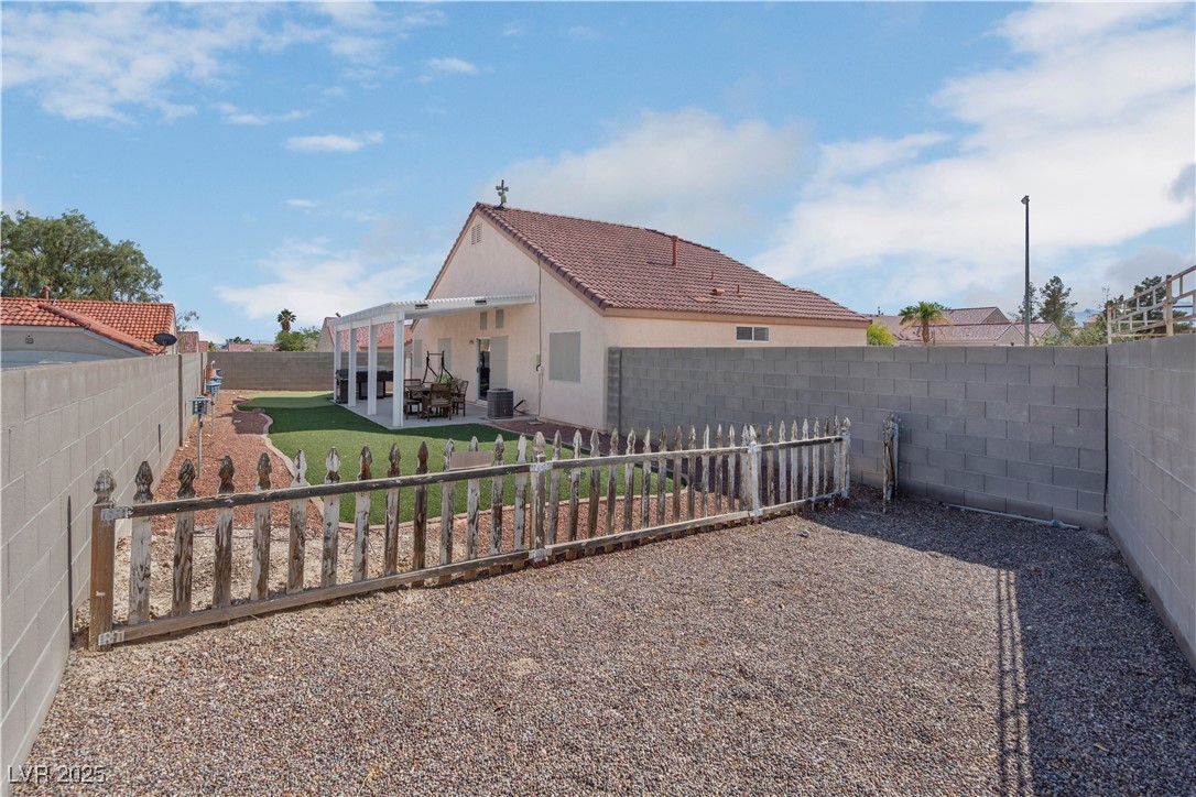 6138 Crystal Flower Way Property Photo 40