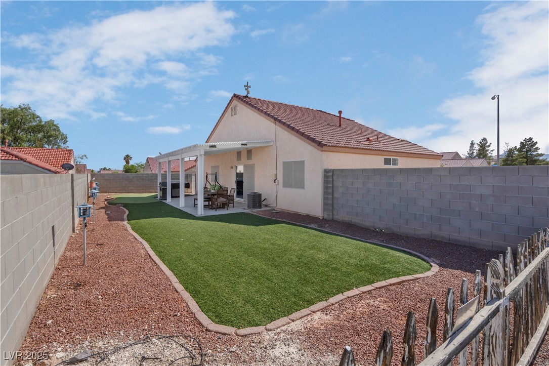 6138 Crystal Flower Way Property Photo 41
