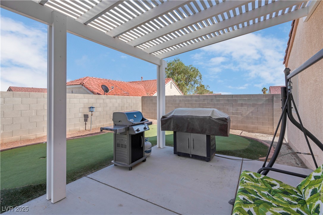 6138 Crystal Flower Way Property Photo 42