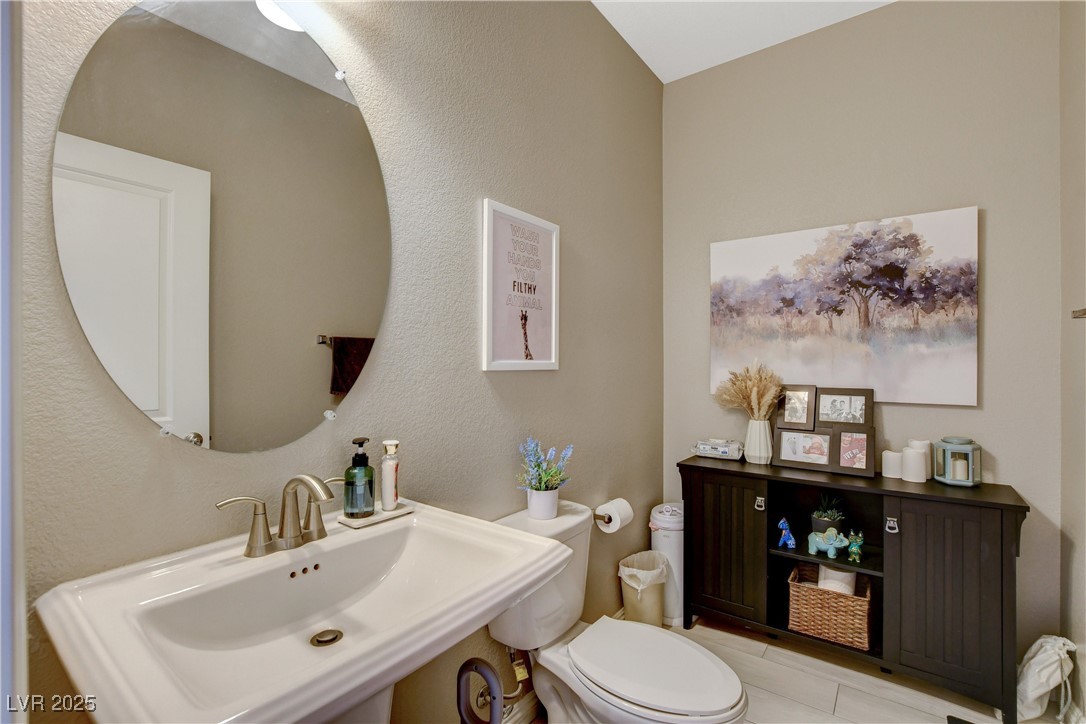 8531 West Oquendo Road Property Photo 8