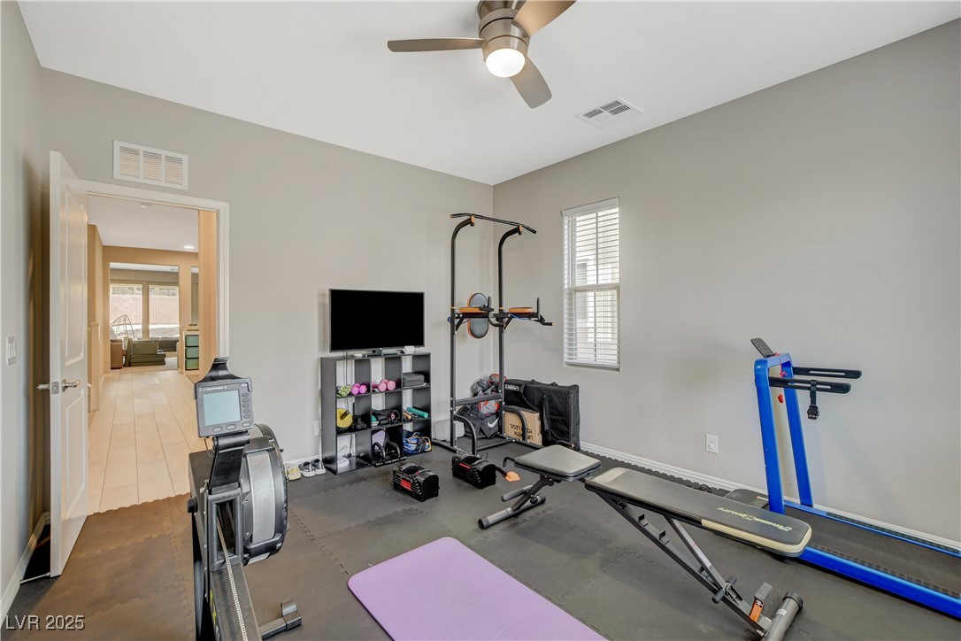 8531 West Oquendo Road Property Photo 10