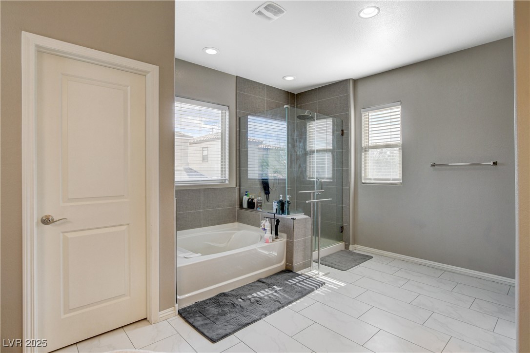 8531 West Oquendo Road Property Photo 25