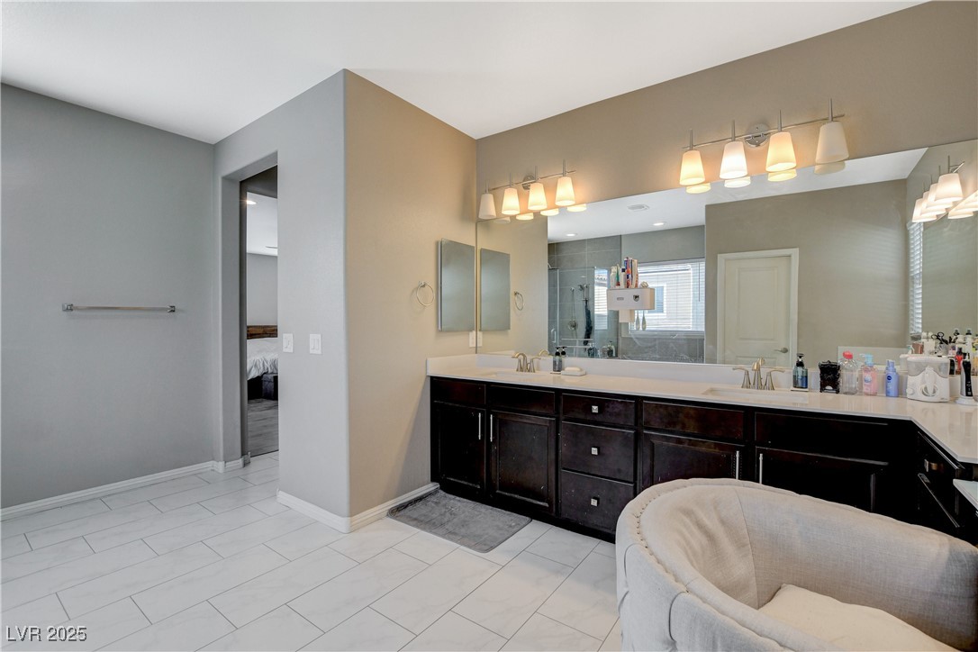 8531 West Oquendo Road Property Photo 26