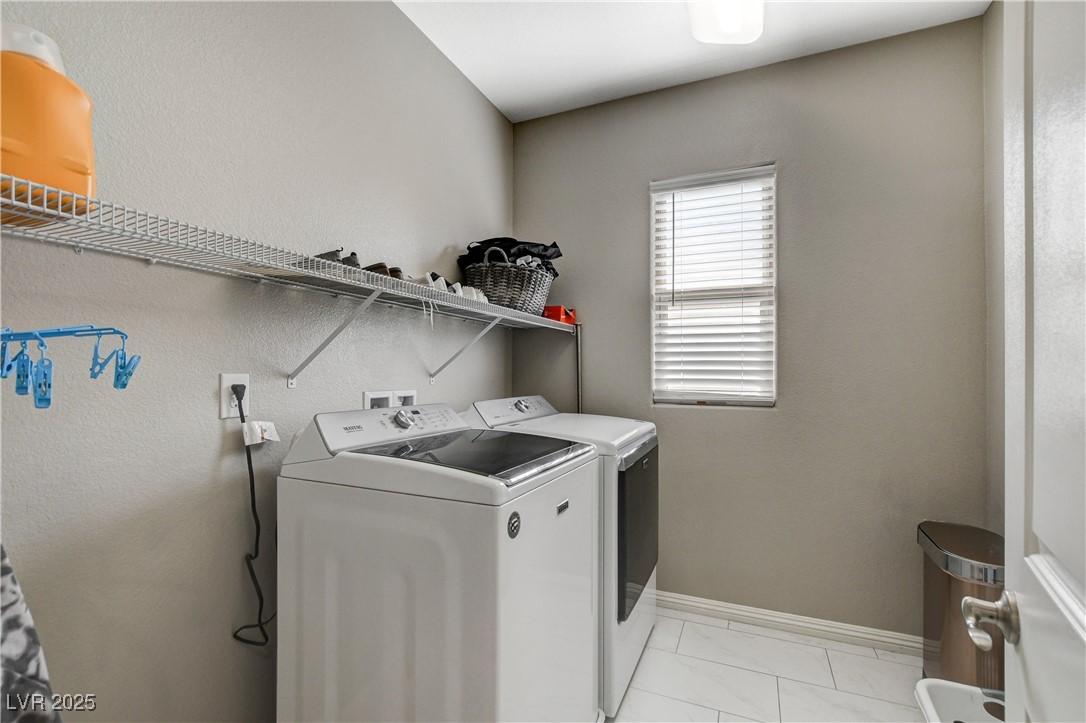 8531 West Oquendo Road Property Photo 28