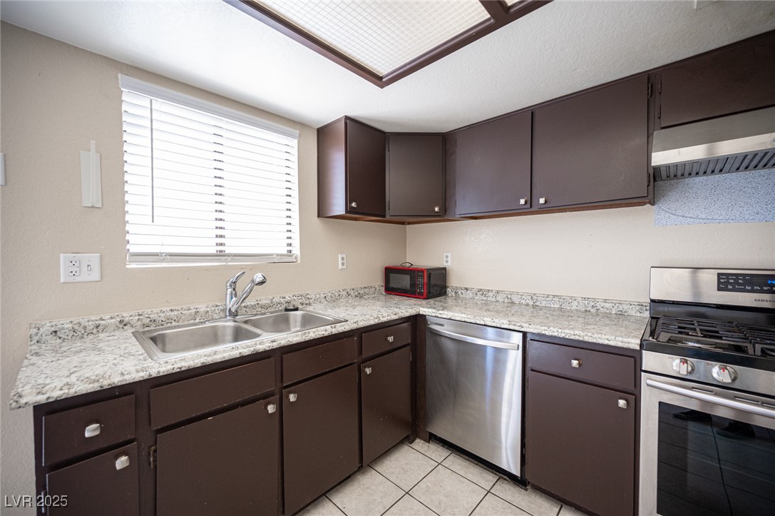 5241 Janfred Court 18 Property Photo 12